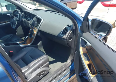 2017 Volvo Xc60 T6 Inscription z USA, uszkodzony, nr VIN YV449MRUXH2134516